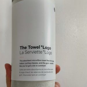 lululemon the towel Logo
